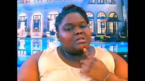 Snapshot of ebonyhotbuns4u2luv chatting on February 16, 7:59 am ebonyhotbuns4u2luv online show from February 16, 7:59 am