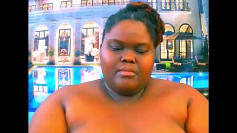 Snapshot of ebonyhotbuns4u2luv chatting on February 16, 8:49 pm ebonyhotbuns4u2luv online show from February 16, 8:49 pm