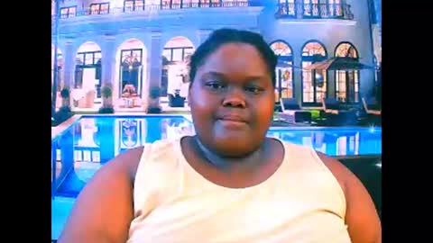 Snapshot of ebonyhotbuns4u2luv chatting on February 25, 7:12 pm ebonyhotbuns4u2luv online show from February 25, 7:12 pm