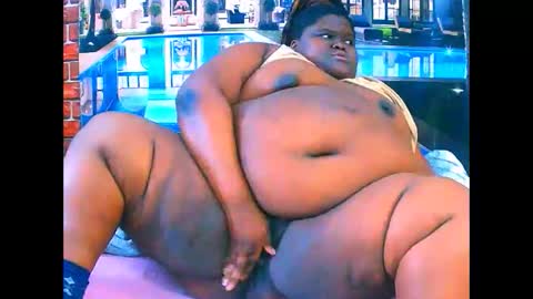 ebonyhotbuns4u2luv online show from April 29, 6:50 am