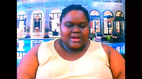 Snapshot of ebonyhotbuns4u2luv chatting on May 8, 7:25 am ebonyhotbuns4u2luv online show from May 8, 7:25 am