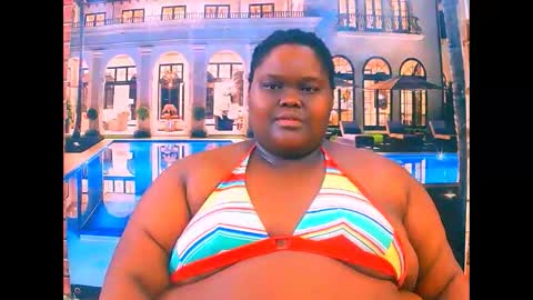 Snapshot of ebonyhotbuns4u2luv chatting on June 9, 6:41 pm ebonyhotbuns4u2luv online show from June 9, 6:41 pm