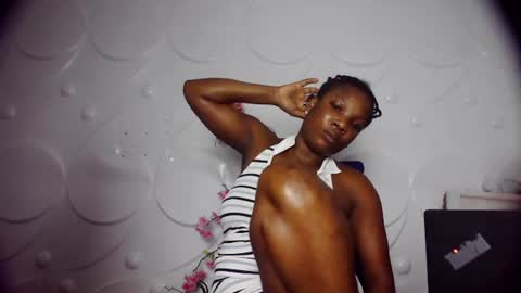 Snapshot of ebonykissxx chatting on June 15, 10:45 pm ebonykissxx online show from June 15, 10:45 pm