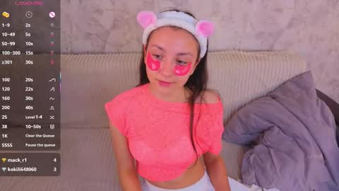 Snapshot of ebonyleibenstein chatting on January 16, 4:05 am Milly online show from January 16, 4:05 am