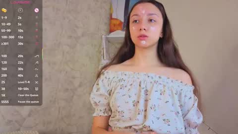 Snapshot of ebonyleibenstein chatting on January 17, 4:17 am Milly online show from January 17, 4:17 am