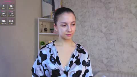 Snapshot of ebonyleibenstein chatting on March 15, 3:23 am Milly online show from March 15, 3:23 am