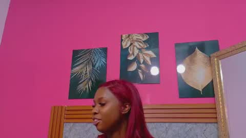 Snapshot of ebonyndsavage chatting on June 10, 7:24 pm ebonyndsavage online show from June 10, 7:24 pm