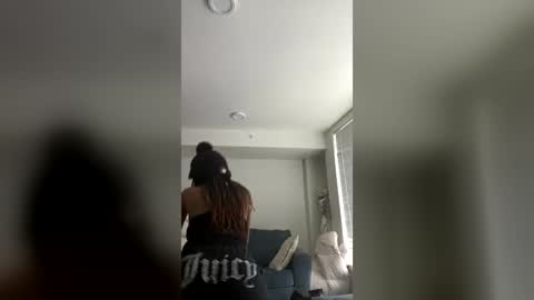 Snapshot of ebonypetite15 chatting on July 4, 7:09 pm ebonypetite15 online show from July 4, 7:09 pm