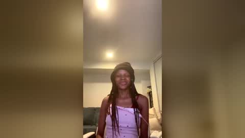 Snapshot of ebonypetite15 chatting on July 6, 8:11 am ebonypetite15 online show from July 6, 8:11 am
