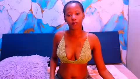 Snapshot of ebonypretty4u chatting on September 16, 6:47 am ebonypretty4u online show from September 16, 6:47 am