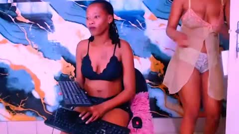Snapshot of ebonypretty4u chatting on September 25, 8:40 am ebonypretty4u online show from September 25, 8:40 am