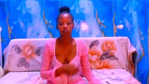 Snapshot of ebonypretty4u chatting on October 9, 8:12 am ebonypretty4u online show from October 9, 8:12 am