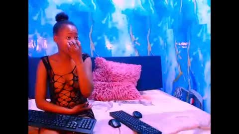 Snapshot of ebonypretty4u chatting on October 20, 5:30 am ebonypretty4u online show from October 20, 5:30 am