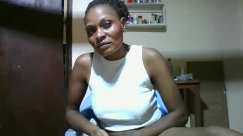 Snapshot of ebonyqueen4 chatting on May 4, 8:43 am JACKLINE online show from May 4, 8:43 am