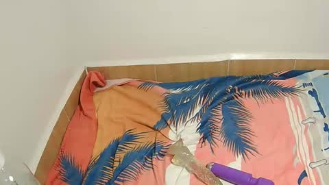 queen online show from February 26, 7:57 pm