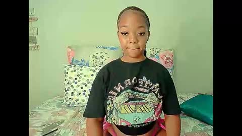 Snapshot of ebonyshy123x chatting on March 9, 8:42 pm ebonyshy123 online show from March 9, 8:42 pm