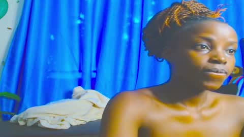 ebonysmilz88 online show from February 13, 6:20 am