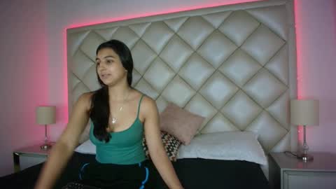 Snapshot of eclipseandflame chatting on October 6, 2:14 pm online show from October 6, 2:14 pm