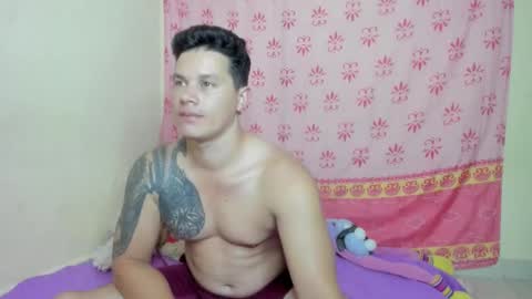 Snapshot of eclipseandflame chatting on November 27, 5:09 am online show from November 27, 5:09 am