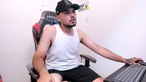 Snapshot of edd_26 chatting on March 9, 1:56 am ED online show from March 9, 1:56 am