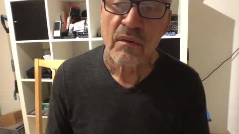 Snapshot of eddelmar chatting on December 30, 6:27 pm eddelmar online show from December 30, 6:27 pm