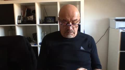 Snapshot of eddelmar chatting on January 11, 11:45 am eddelmar online show from January 11, 11:45 am