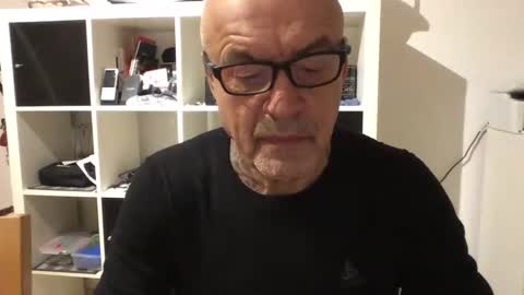 Snapshot of eddelmar chatting on February 11, 9:25 pm eddelmar online show from February 11, 9:25 pm