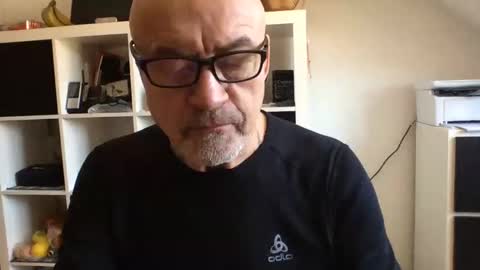 Snapshot of eddelmar chatting on March 1, 1:07 pm eddelmar online show from March 1, 1:07 pm