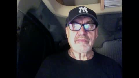 Snapshot of eddelmar chatting on March 6, 6:59 pm eddelmar online show from March 6, 6:59 pm