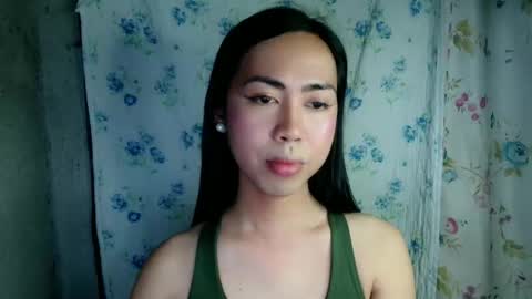 Snapshot of eddfox001 chatting on April 7, 2:28 pm eddfox001 online show from April 7, 2:28 pm