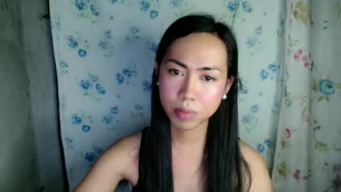 Snapshot of eddfox001 chatting on April 12, 1:16 pm eddfox001 online show from April 12, 1:16 pm