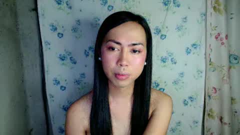 Snapshot of eddfox001 chatting on April 20, 12:41 pm eddfox001 online show from April 20, 12:41 pm
