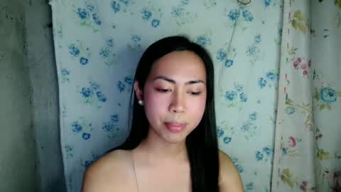 Snapshot of eddfox001 chatting on April 21, 3:17 pm eddfox001 online show from April 21, 3:17 pm