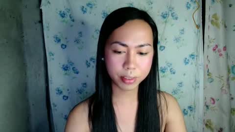 Snapshot of eddfox001 chatting on May 1, 2:43 pm eddfox001 online show from May 1, 2:43 pm