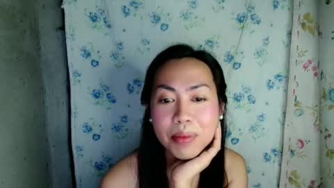 Snapshot of eddfox001 chatting on May 11, 4:04 pm eddfox001 online show from May 11, 4:04 pm