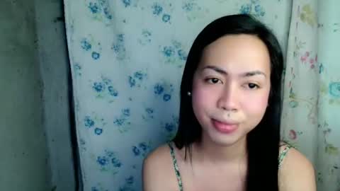 Snapshot of eddfox001 chatting on May 24, 6:07 am eddfox001 online show from May 24, 6:07 am