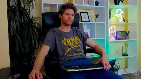 eddie_baker online show from May 18, 8:36 pm