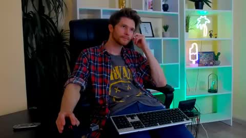 eddie_baker online show from May 19, 10:38 pm