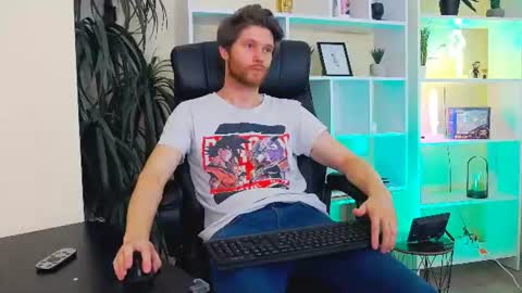 eddie_baker online show from June 10, 10:19 pm