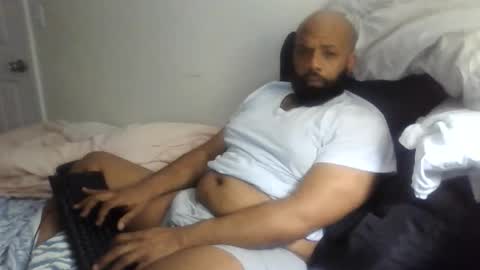 eddiejonez online show from April 7, 3:51 am