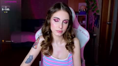 Snapshot of edelinemaher chatting on February 14, 3:42 pm Edeline online show from February 14, 3:42 pm