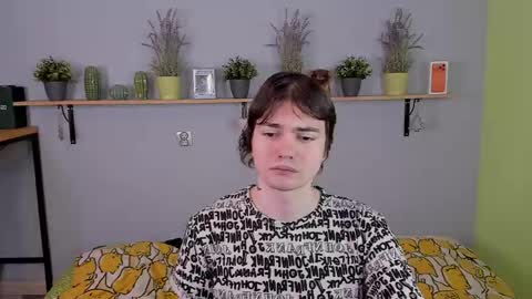 Snapshot of edgar_ray chatting on May 22, 3:35 am Edgar online show from May 22, 3:35 am
