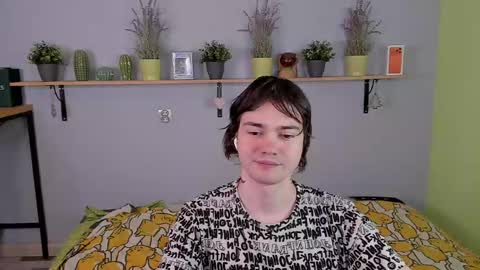 Snapshot of edgar_ray chatting on May 25, 8:37 pm Edgar online show from May 25, 8:37 pm