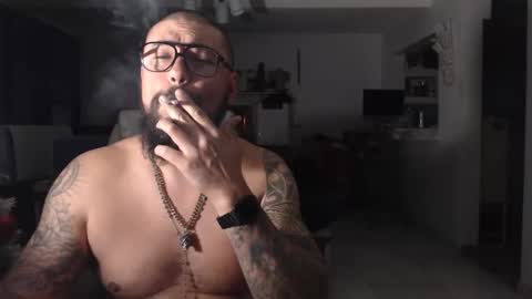 Snapshot of edgarram83 chatting on December 10, 6:33 am edgarram83 online show from December 10, 6:33 am