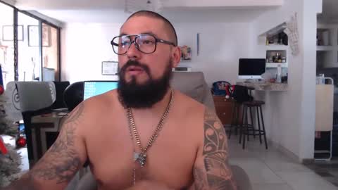 Snapshot of edgarram83 chatting on December 11, 7:25 pm edgarram83 online show from December 11, 7:25 pm