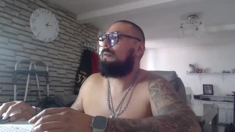 Snapshot of edgarram83 chatting on October 6, 7:11 pm edgarram83 online show from October 6, 7:11 pm