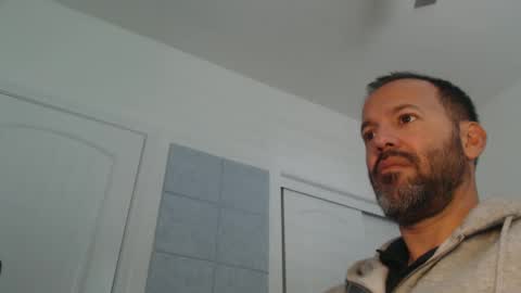 Snapshot of edge_masters chatting on December 20, 6:35 pm EdgeM online show from December 20, 6:35 pm