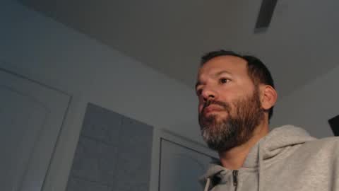 Snapshot of edge_masters chatting on February 13, 1:08 am EdgeM online show from February 13, 1:08 am