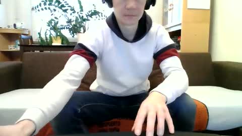 Snapshot of edgeplayer91 chatting on November 25, 8:58 am edgeplayer91 online show from November 25, 8:58 am