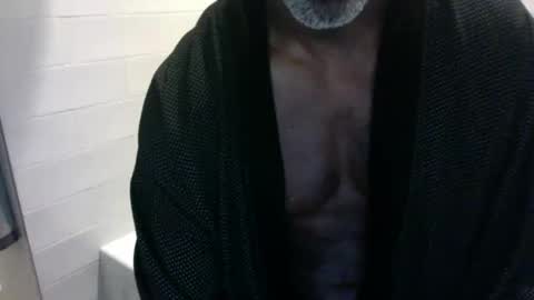 Snapshot of edgingdaddy chatting on May 13, 10:12 am Dad online show from May 13, 10:12 am